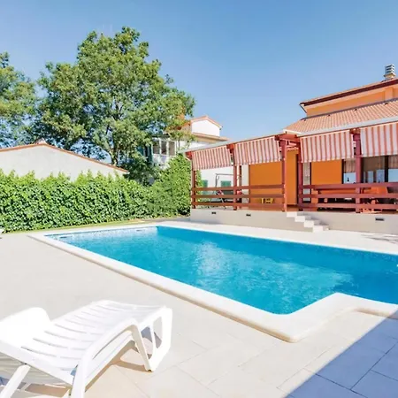 Marlena Mit Pool Holiday home