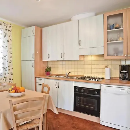 Holiday home Marlena Mit Pool *